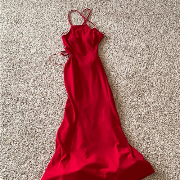 Dresses & Skirts - 🎉SOLD🎉Red dress